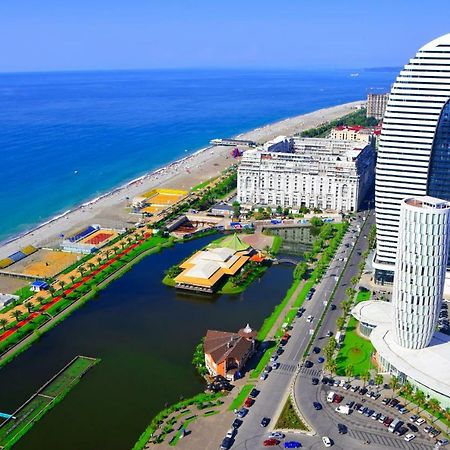 Sea View From The Clouds Aparthotel Batumi Kültér fotó